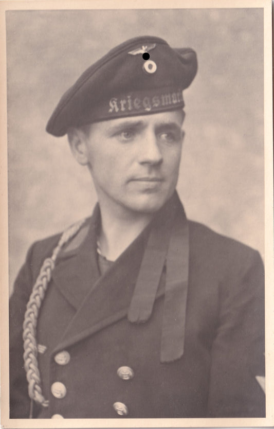Portrait Soldat Kriegsmarine, mit Schützenschnur, 2.Weltkrieg